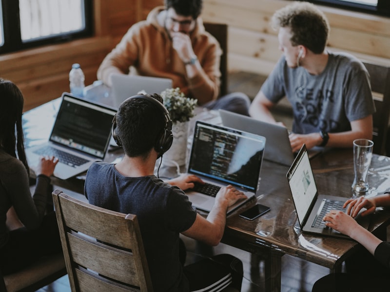 7 ways AI transforms software development workflow